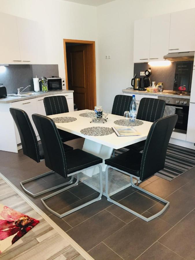 Ferienwohnung Marina An Der Romantischen Strasse Weikersheim Bagian luar foto