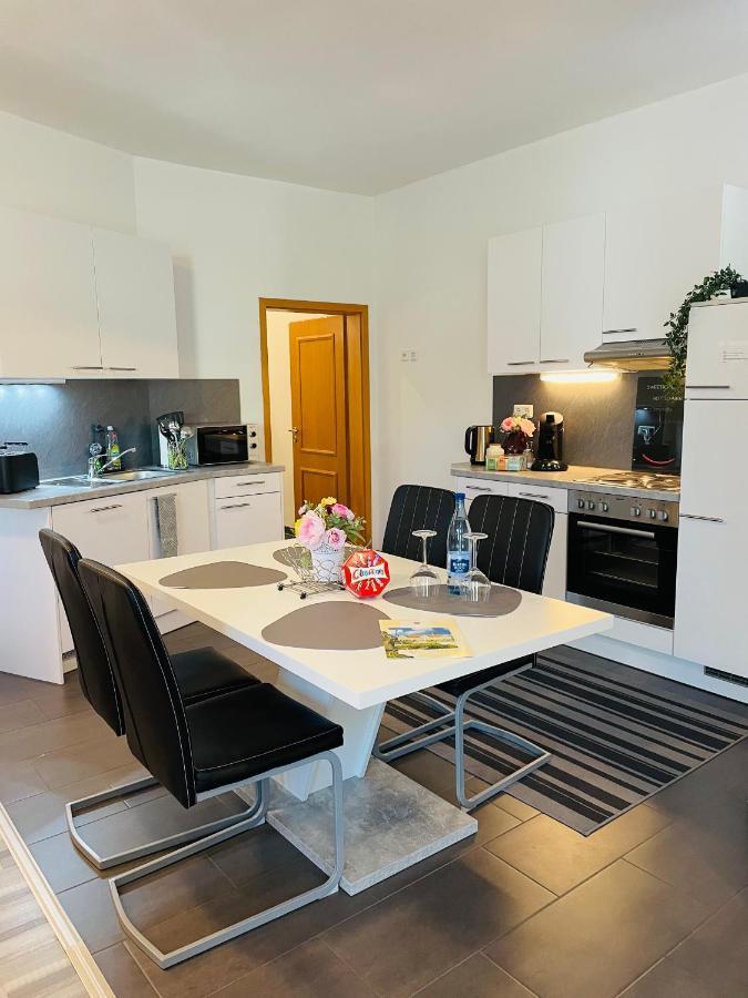 Ferienwohnung Marina An Der Romantischen Strasse Weikersheim Bagian luar foto