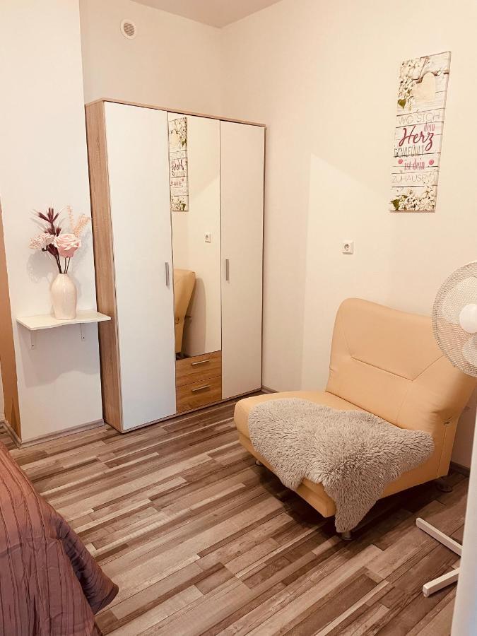 Ferienwohnung Marina An Der Romantischen Strasse Weikersheim Bagian luar foto